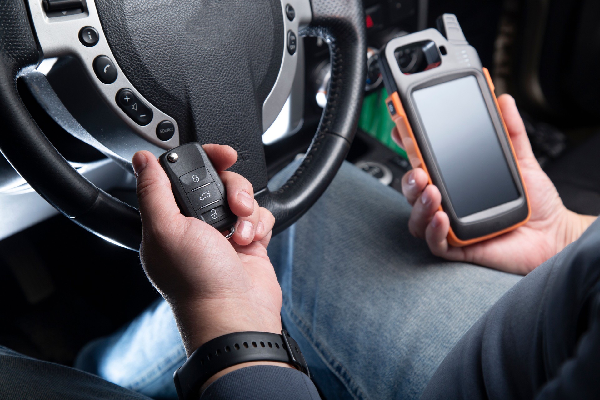 Production of car keys, Programming of car keys and repair.